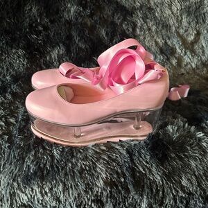 Qloud Swan Lace (XRU) Elegant Pink Women's Shoes with Ribbon Detail